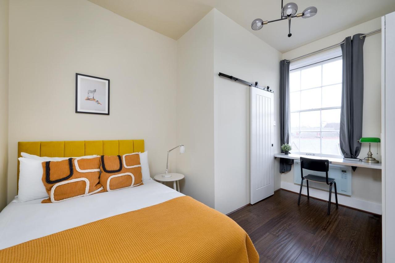 D8 House Apartment London Bagian luar foto